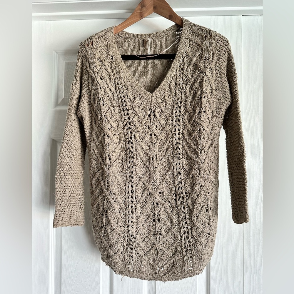 Free People oversized tan sweater. XS.
